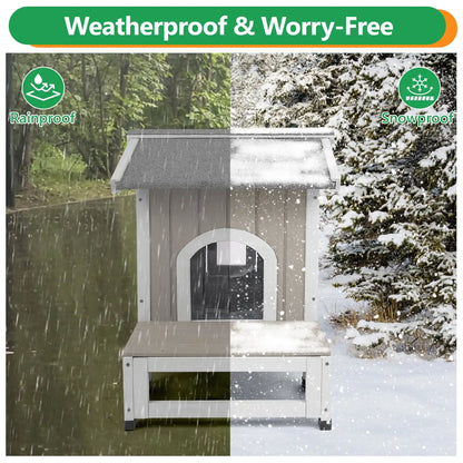 Outdoor cat shelter with insulated liner for winter protection